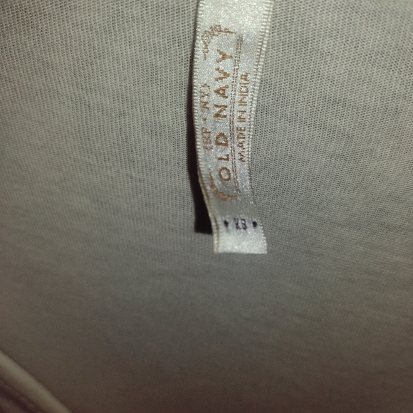 Old Navy top - Picture 5 of 7